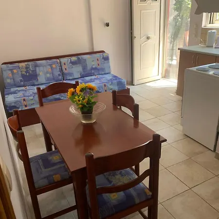 Domenica House Apartment *